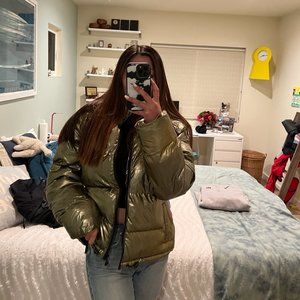 aritzia puffer jacket, super puff